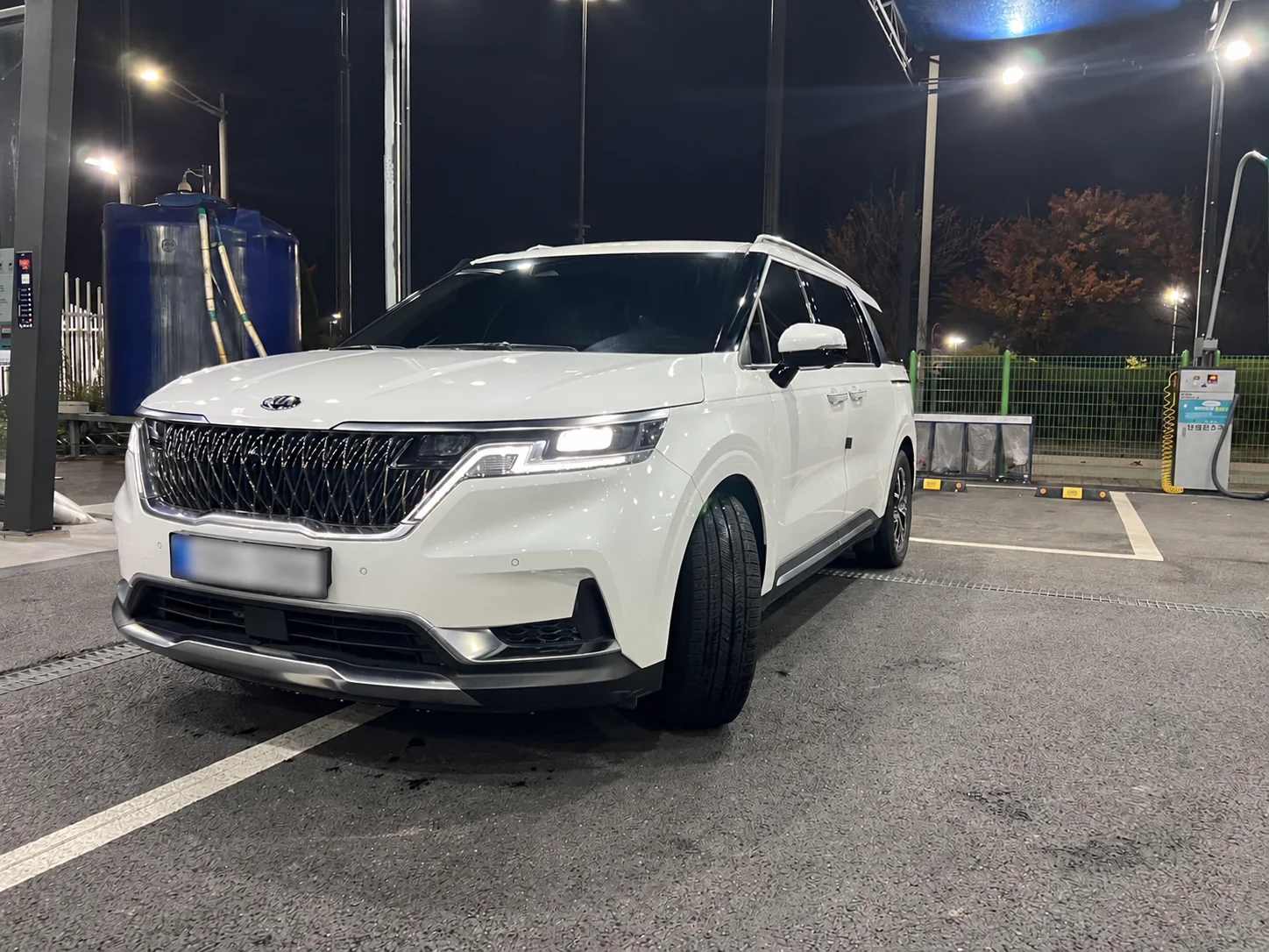 KIA CARNIVAL 车型展示