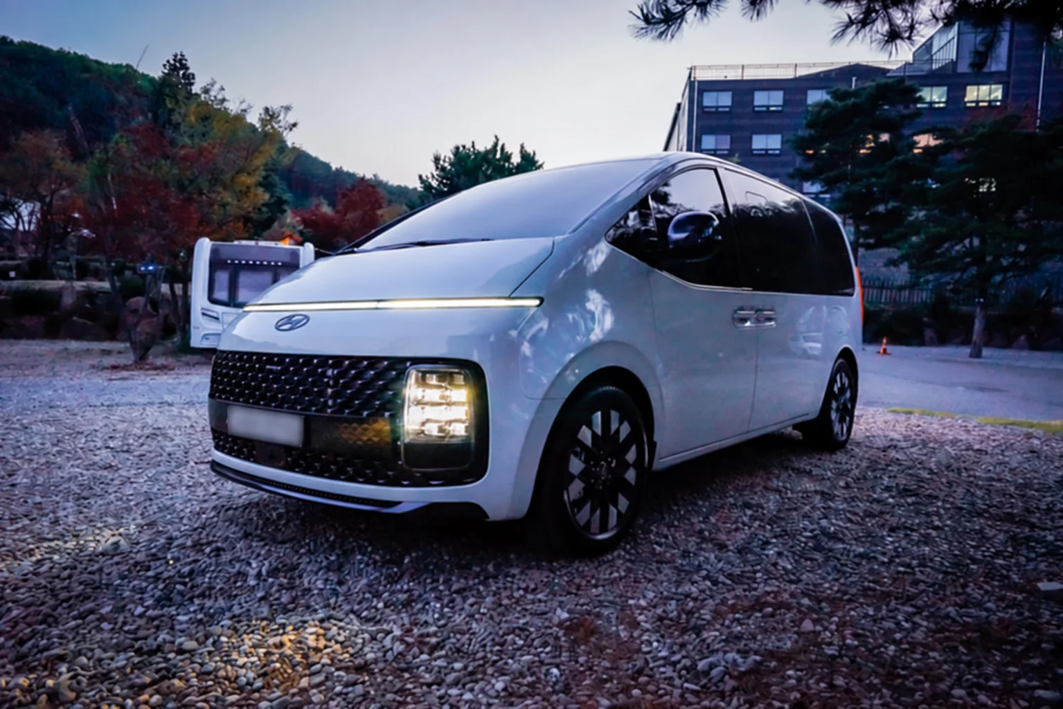HYUNDAI STARIA 车型展示